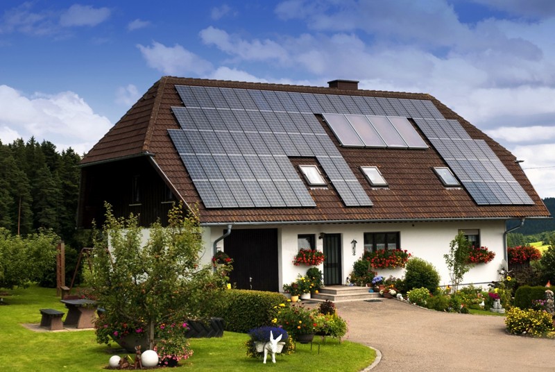 Instalação de painéis solares pode reduzir a conta de luz